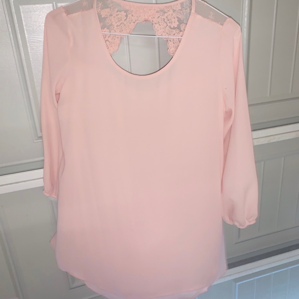 Elbow length pink blush blouse 💕👚